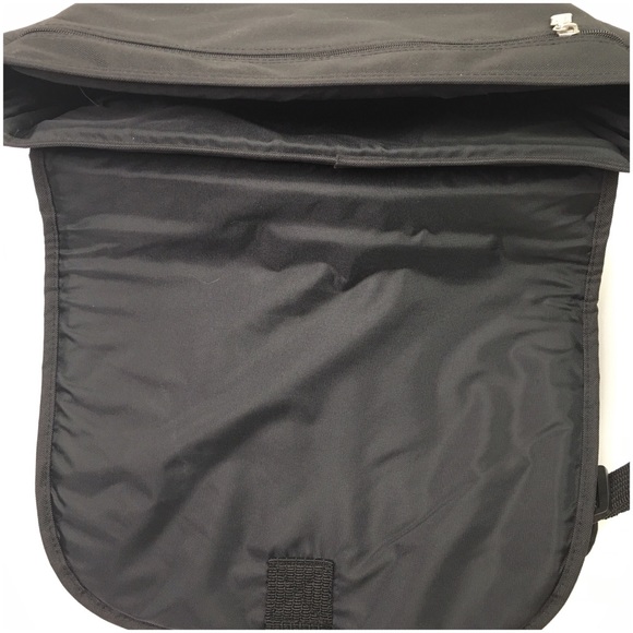 Prince Padded Messenger Bag - Picture 4 of 4